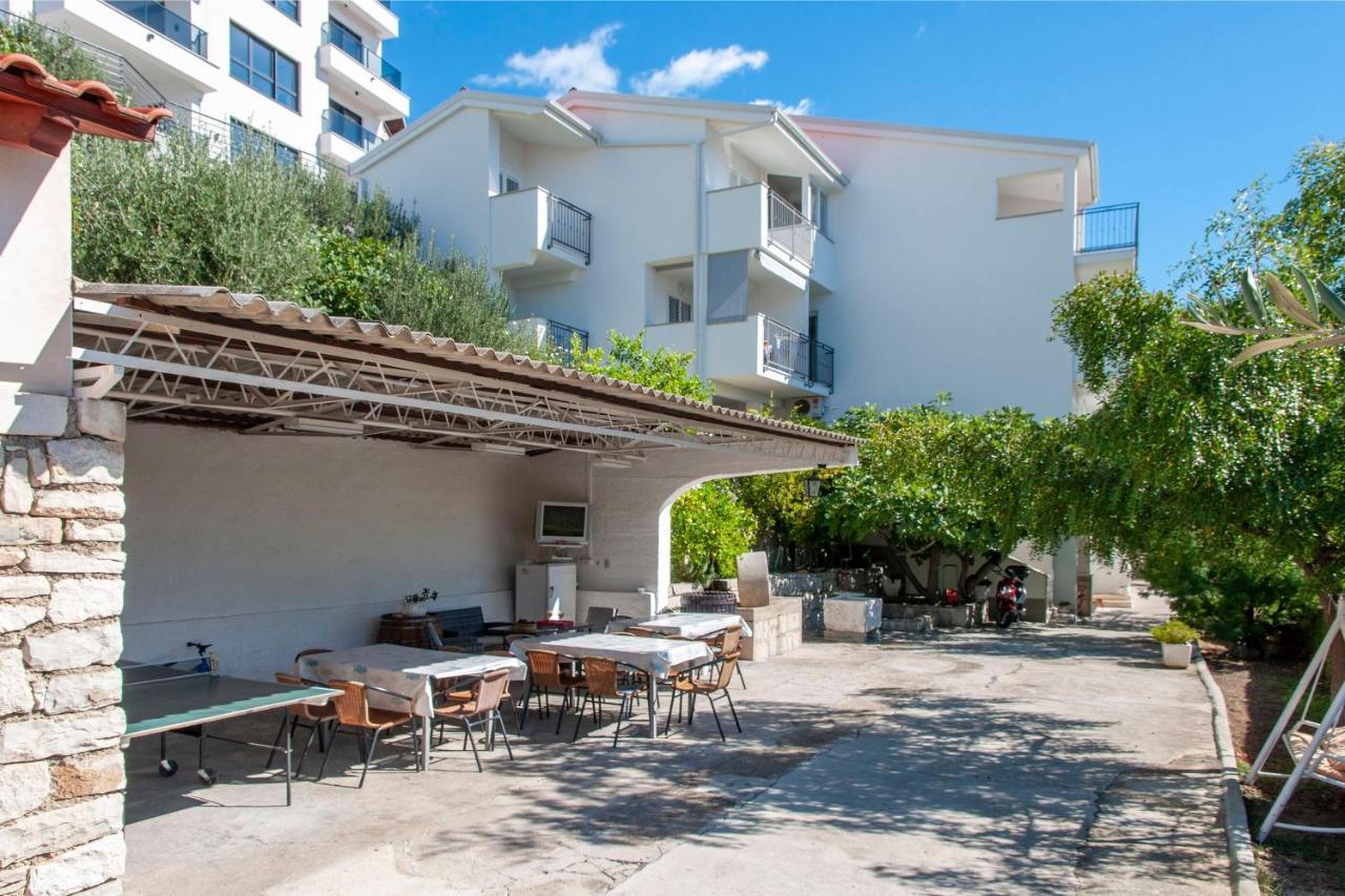 Apartments And Rooms Nikola Omiš Kültér fotó