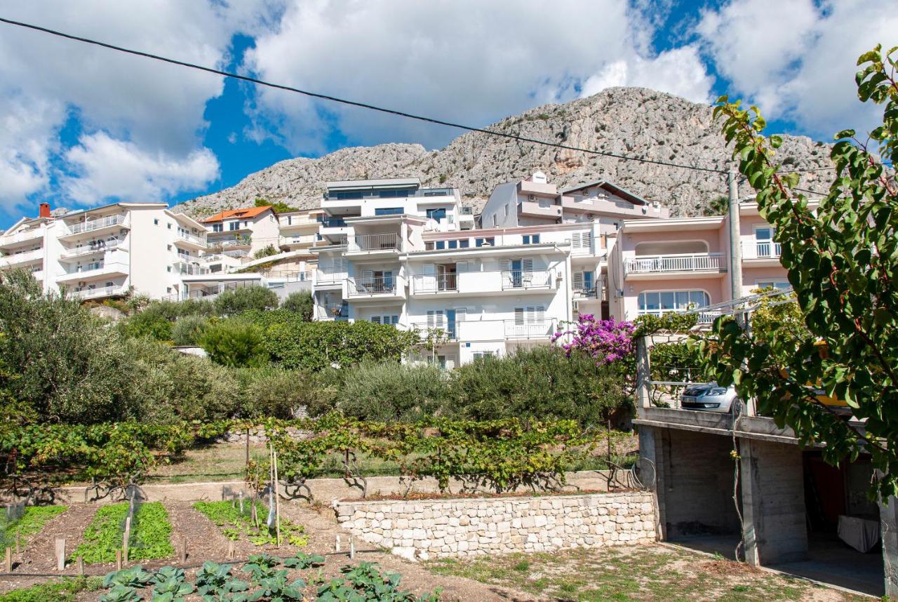 Apartments And Rooms Nikola Omiš Kültér fotó
