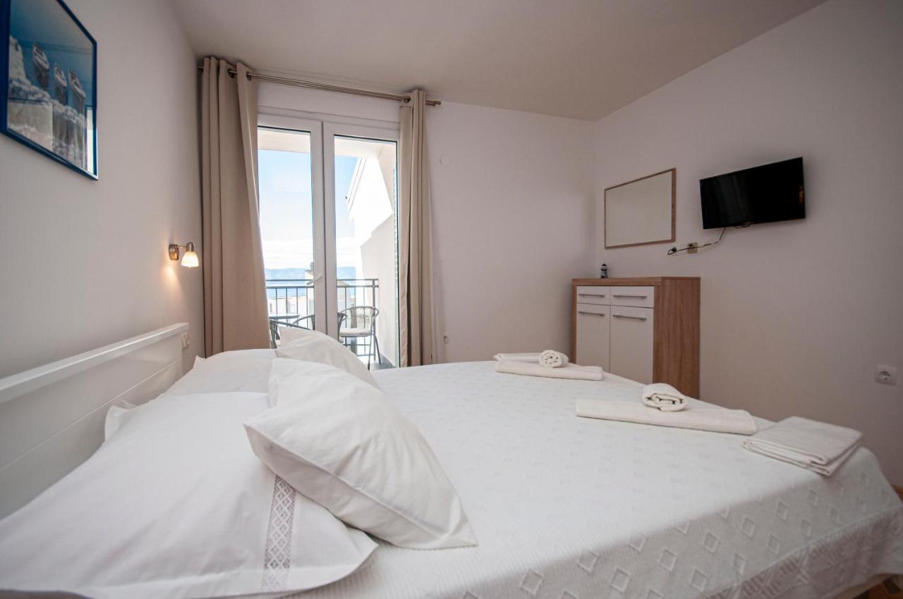 Apartments And Rooms Nikola Omiš Kültér fotó