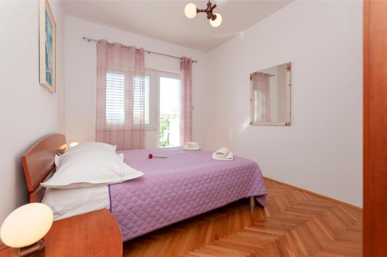 Apartments And Rooms Nikola Omiš Kültér fotó