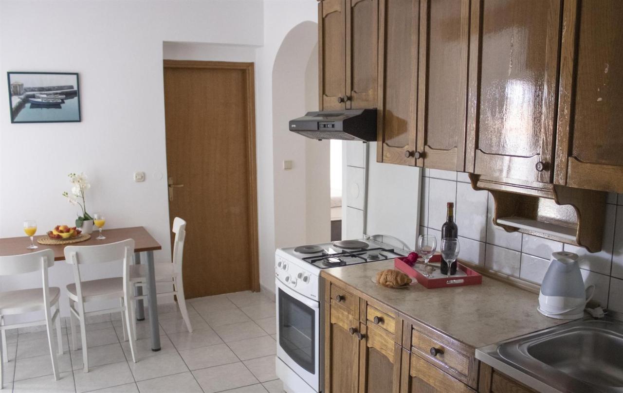 Apartments And Rooms Nikola Omiš Kültér fotó