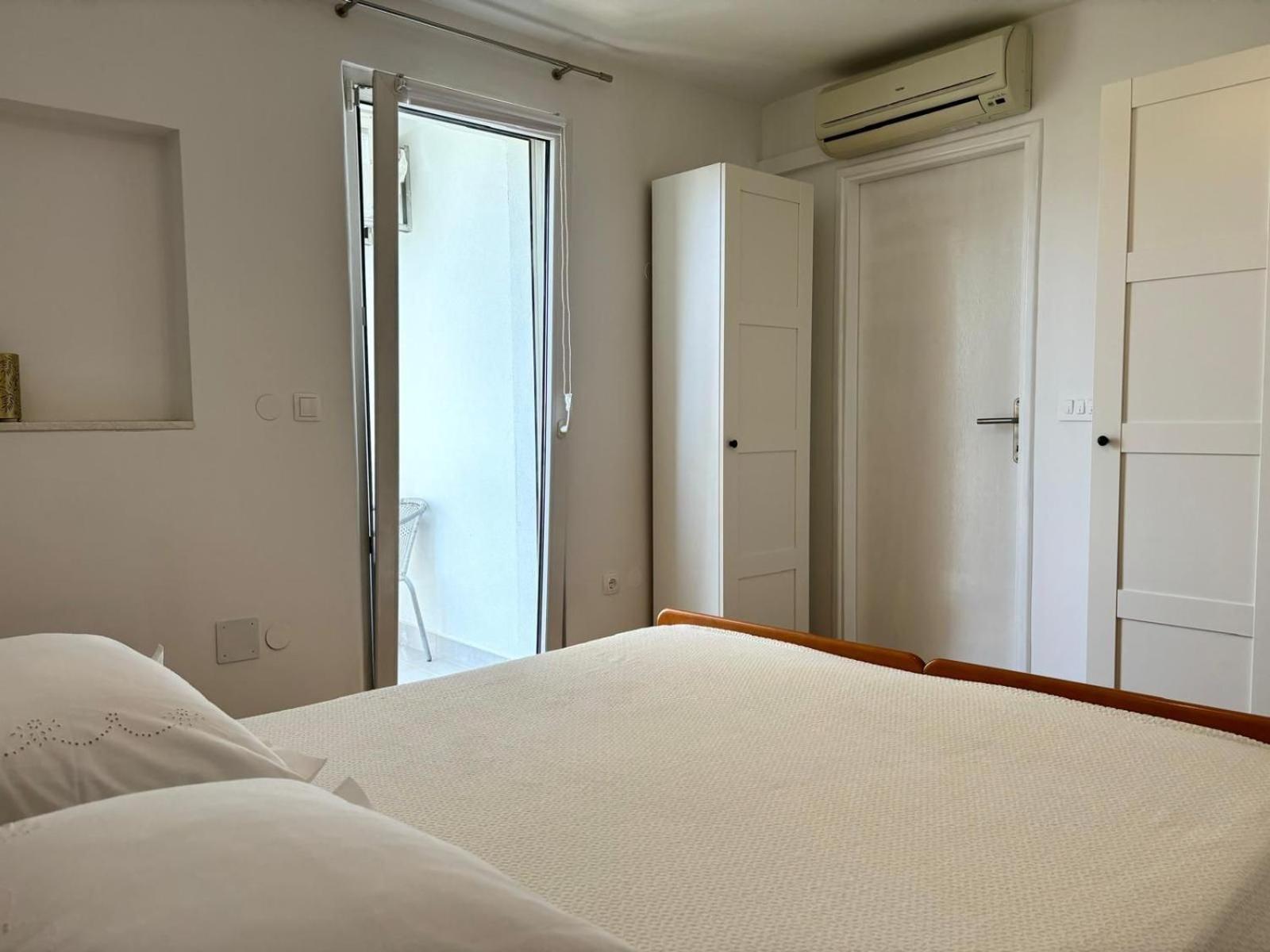 Apartments And Rooms Nikola Omiš Kültér fotó